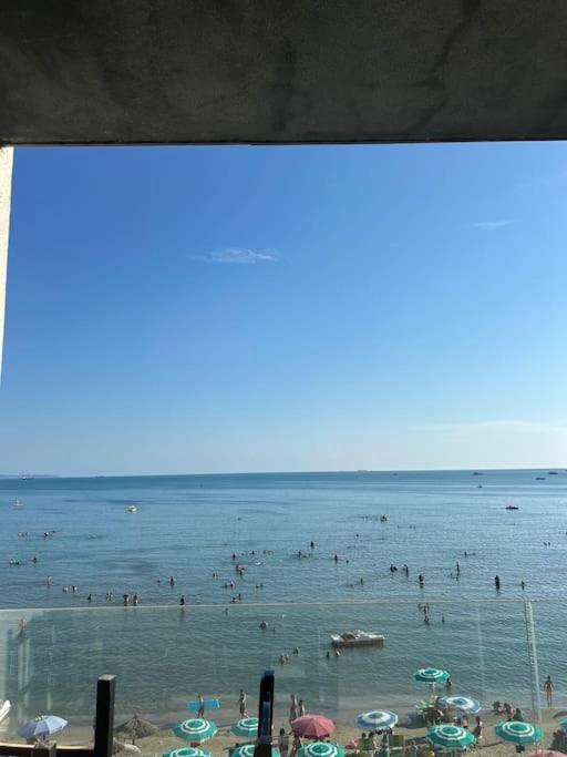 Seaside Apartment Дуррес Экстерьер фото